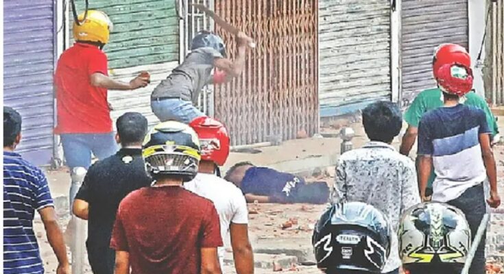 অস্ত্রধারীদের খোঁজ নেই, গ্রেপ্তার বিএনপি নেতা